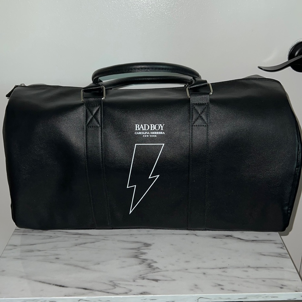Travel Tote 🧳